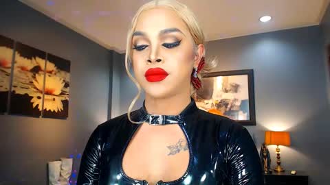 UrMajestyTyra online show from February 2025 05:37:01 AM