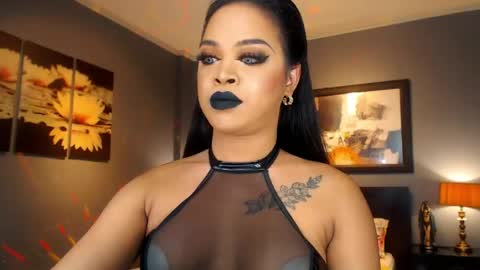 UrMajestyTyra online show from April 2026 02:04:02 AM