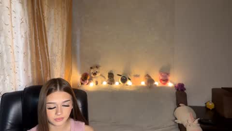 Molly online show from July 2026 05:16:01 PM