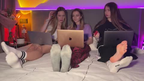 Snapshot of urmissalice chatting on February 2026 03:16:02 PM urmissalice online show from February 2026 03:16:02 PM