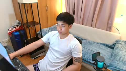 Snapshot of urnatty_guy chatting on May 2026 07:09:02 PM ander online show from May 2026 07:09:02 PM
