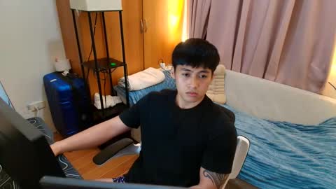 Snapshot of urnatty_guy chatting on May 2026 04:24:01 PM ander online show from May 2026 04:24:01 PM