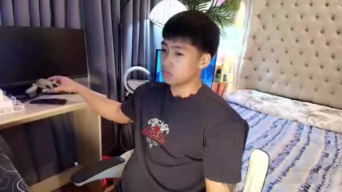 Snapshot of urnatty_guy chatting on June 2026 04:11:01 PM ander online show from June 2026 04:11:01 PM