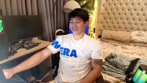 Snapshot of urnatty_guy chatting on June 2026 09:15:02 PM ander online show from June 2026 09:15:02 PM