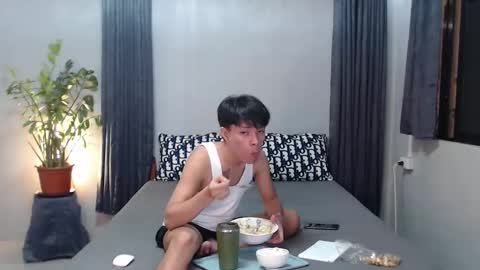 Mel online show from December 2025 09:49:01 AM