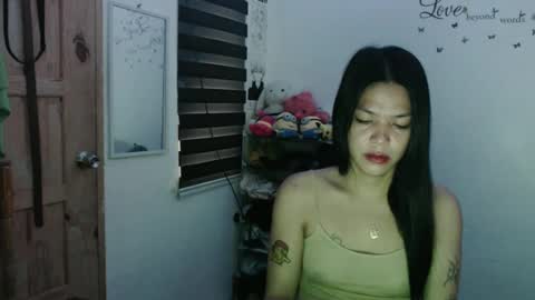 hi im kim online show from February 2025 02:17:02 AM
