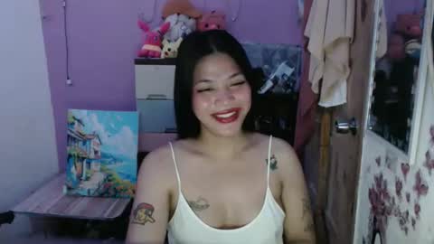 Snapshot of urpreciouspinayxxx chatting on March 2026 01:51:01 AM hi im kim online show from March 2026 01:51:01 AM