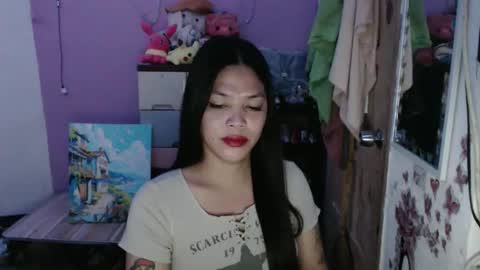 Snapshot of urpreciouspinayxxx chatting on March 2026 02:12:02 PM hi im kim online show from March 2026 02:12:02 PM