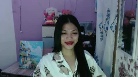 Snapshot of urpreciouspinayxxx chatting on March 2026 11:22:02 PM hi im kim online show from March 2026 11:22:02 PM