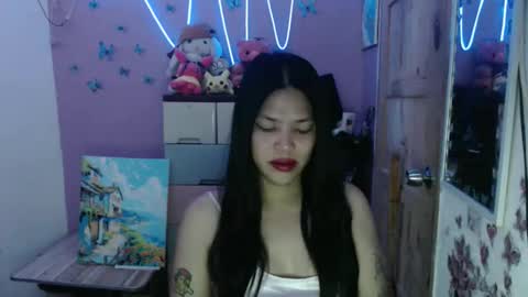 Snapshot of urpreciouspinayxxx chatting on April 2026 11:19:01 AM hi im kim online show from April 2026 11:19:01 AM