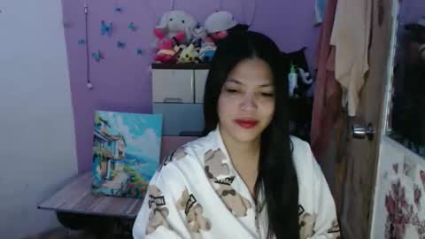 Snapshot of urpreciouspinayxxx chatting on April 2026 01:01:02 AM hi im kim online show from April 2026 01:01:02 AM