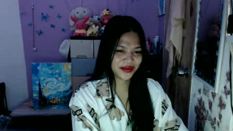 hi im kim online show from June 2026 10:45:01 PM