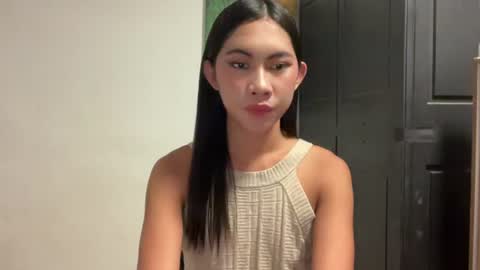 urpretty_mistake online show from June 2026 12:46:02 PM