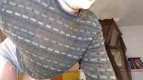 Snapshot of ursecretaddiction chatting on March 2026 04:36:01 PM Maxi Mills . My Orgasm is in your hands Private is Open online show from March 2026 04:36:01 PM