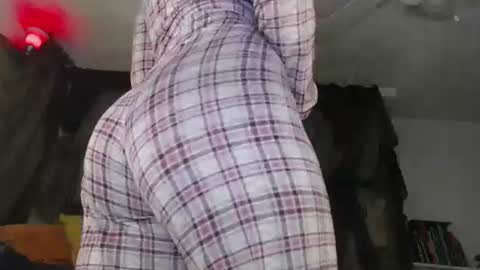 Snapshot of ursecretaddiction chatting on March 2026 04:22:02 PM Maxi Mills . My Orgasm is in your hands Private is Open online show from March 2026 04:22:02 PM