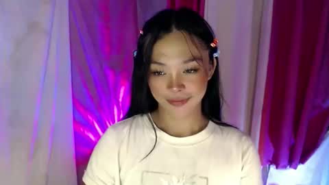 Snapshot of ursexy_debra chatting on November 2025 03:28:01 AM TYRA online show from November 2025 03:28:01 AM