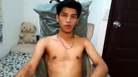 ursweetie_boy online show from April 2026 10:18:01 AM