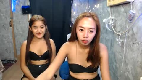 ursweetpinky online show from June 2026 11:57:01 PM
