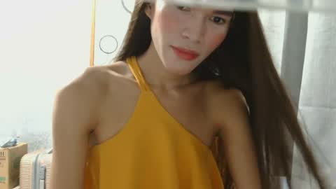 urtrans_sheenlyn online show from June 2026 10:10:01 AM