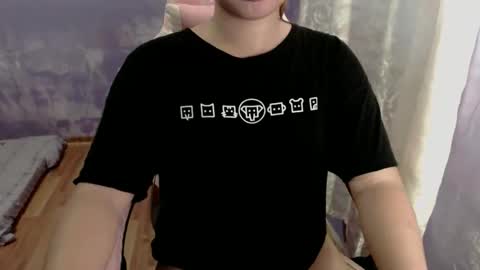 Snapshot of urwildslutty17 chatting on November 2025 05:06:01 AM urwildslutty17 online show from November 2025 05:06:01 AM