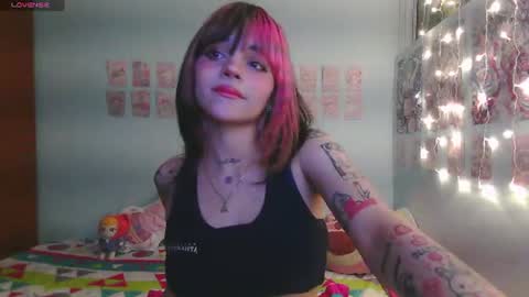 uryukim_ online show from June 2026 05:27:01 AM