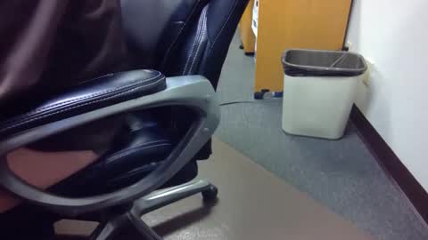 useemie online show from February 2026 12:18:02 AM