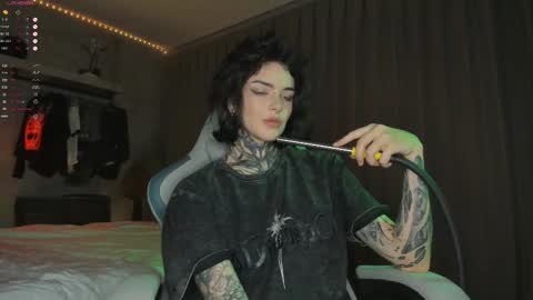 Snapshot of uwu_eva chatting on March 2026 06:35:02 PM Eva online show from March 2026 06:35:02 PM