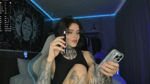 Snapshot of uwu_eva chatting on March 2026 07:24:02 AM Eva online show from March 2026 07:24:02 AM