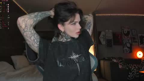 Snapshot of uwu_eva chatting on June 2026 08:56:02 AM Eva online show from June 2026 08:56:02 AM