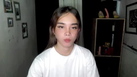 Snapshot of uxie_mew chatting on November 2025 10:37:01 AM Ahn Chiyo online show from November 2025 10:37:01 AM