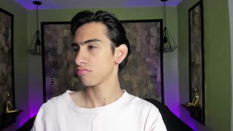 Snapshot of uyukie chatting on October 2025 12:34:02 PM UYUKIE online show from October 2025 12:34:02 PM