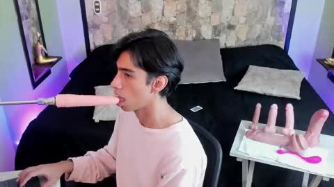 Snapshot of uyukie chatting on October 2025 01:41:02 PM UYUKIE online show from October 2025 01:41:02 PM