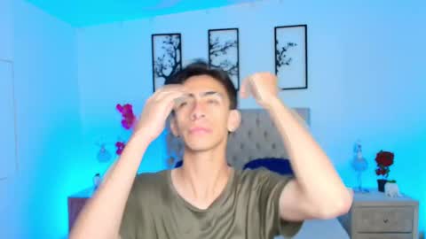 Snapshot of uyukie chatting on October 2025 12:17:02 PM UYUKIE online show from October 2025 12:17:02 PM