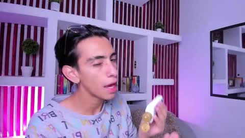 Snapshot of uyukie chatting on November 2025 12:04:02 PM UYUKIE online show from November 2025 12:04:02 PM