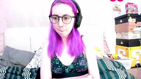 Snapshot of v3n0mb1t3z chatting on February 2025 05:13:02 AM kermit online show from February 2025 05:13:02 AM