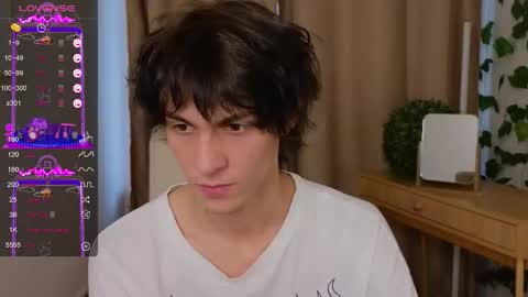 Snapshot of va1ora chatting on September 2025 12:26:01 PM Valora online show from September 2025 12:26:01 PM