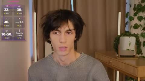 Snapshot of va1ora chatting on September 2025 12:17:01 PM Valora online show from September 2025 12:17:01 PM