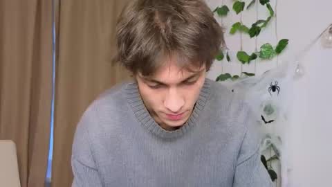 Snapshot of va1ora chatting on October 2025 12:34:02 PM Valora online show from October 2025 12:34:02 PM