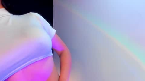 Snapshot of vaelina_ chatting on July 2026 11:07:01 PM Vaelina online show from July 2026 11:07:01 PM
