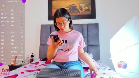 Vahiolet smith online show from March 2026 03:21:02 AM