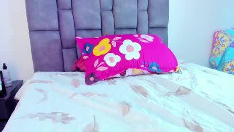 Vahiolet smith online show from April 2026 06:19:01 AM