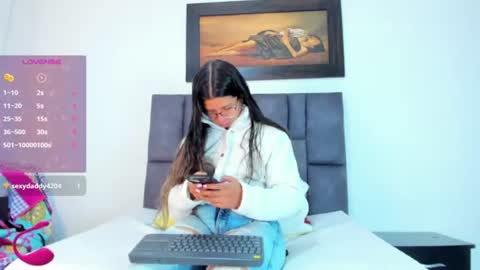 Vahiolet smith online show from July 2026 12:25:02 PM