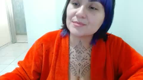 Snapshot of vaholiver chatting on May 2026 06:27:01 PM Vah Oliver online show from May 2026 06:27:01 PM