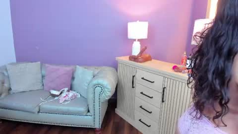 Vaiolet Harris online show from July 2026 11:41:01 AM