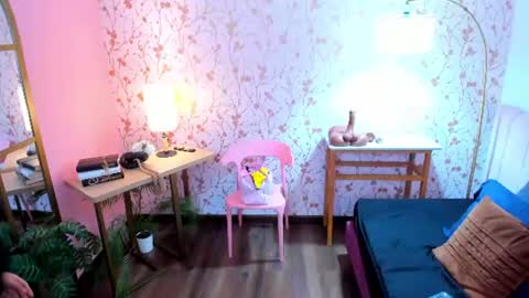 Vaiolet Harris online show from July 2026 11:39:02 AM