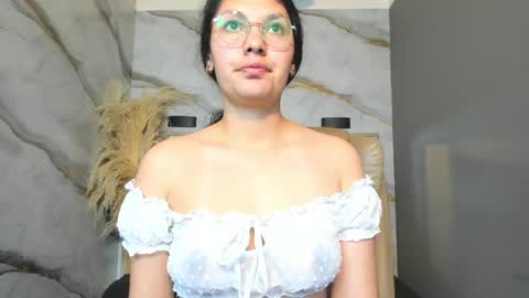 Vainilla online show from March 2026 01:42:01 AM