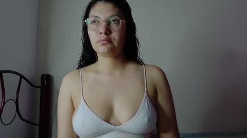 Vainilla online show from May 2026 02:05:02 AM