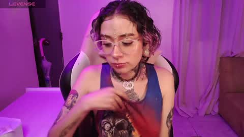 Snapshot of vainilla_l chatting on February 2025 10:09:02 PM Vainilla Independent model online show from February 2025 10:09:02 PM