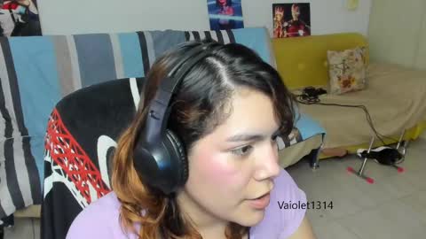 Vaiolet1314 online show from February 2025 03:37:01 AM