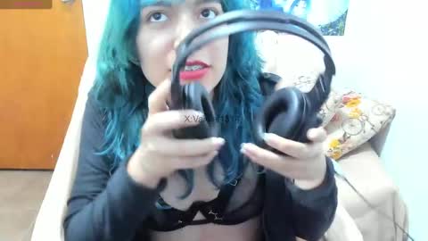 Vaiolet1314 online show from October 2025 01:47:01 AM